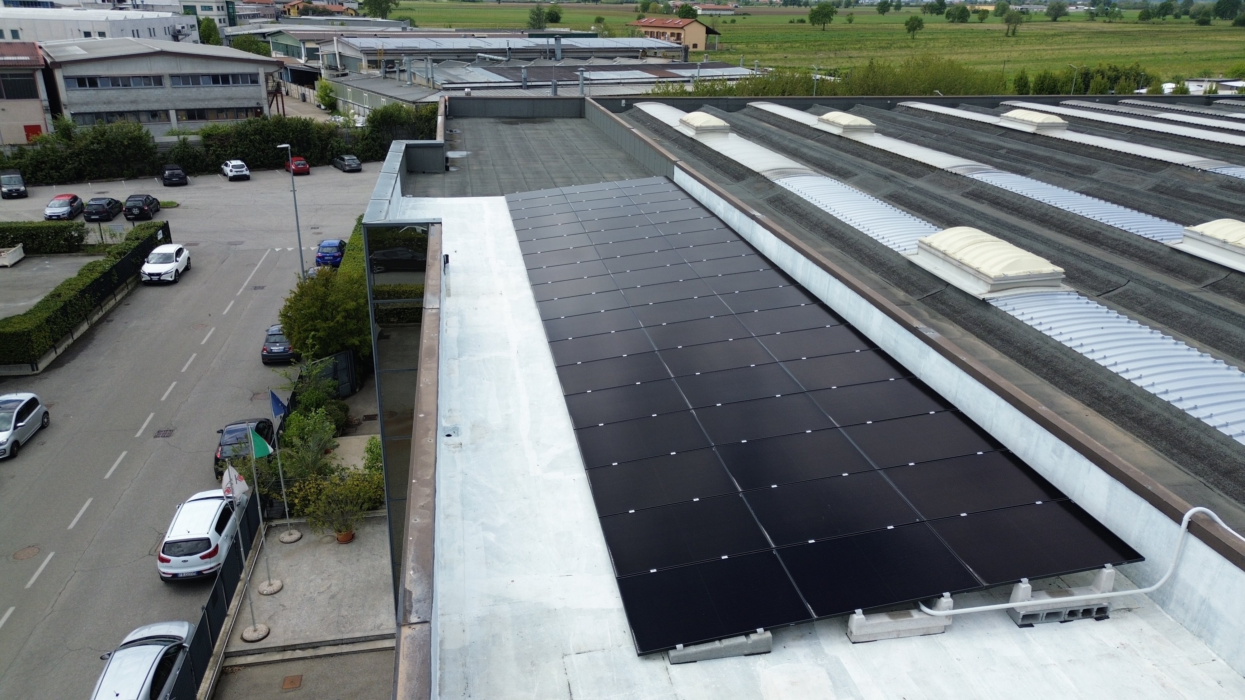Impianto fotovoltaico industriale 2G Impianti